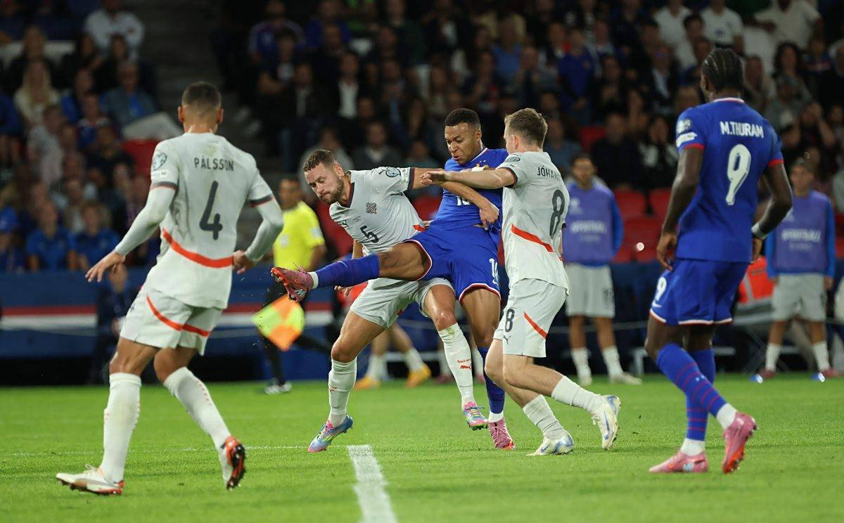 镰田大地：我预计玻利维亚会收缩防守，我们需要打出威胁进攻