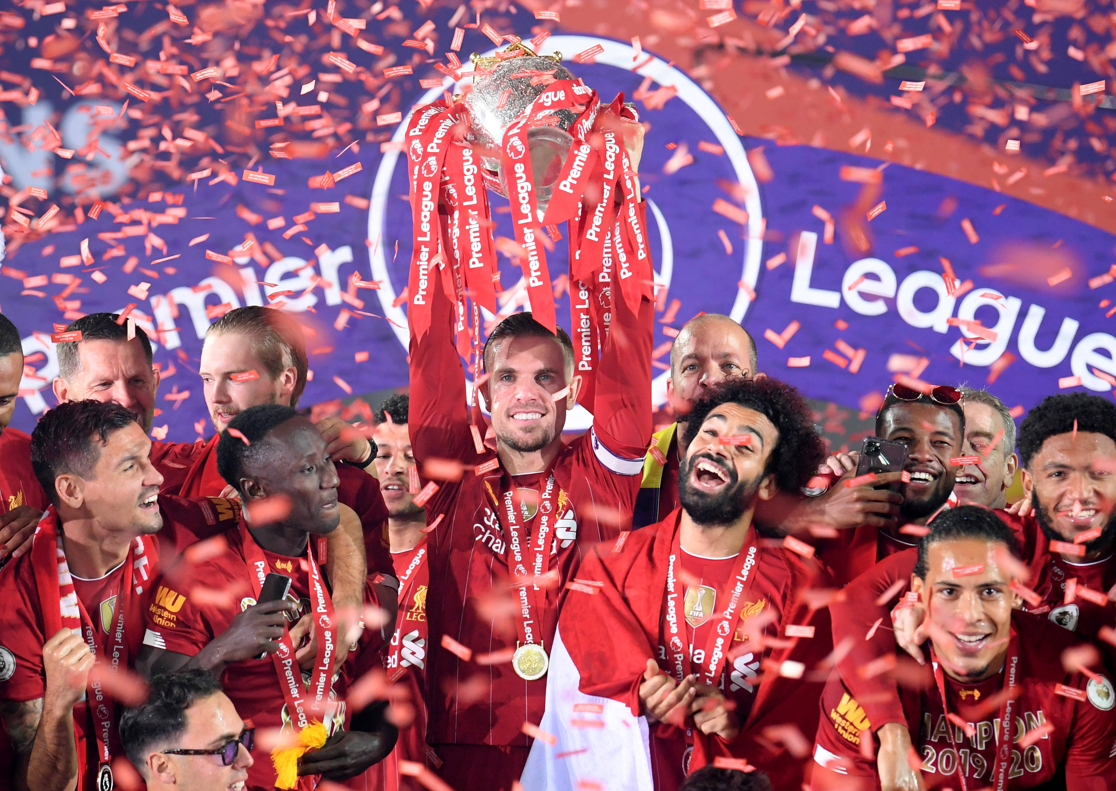 半场：亚特兰大0-1萨索洛，皮纳蒙蒂造点，贝拉尔迪点射