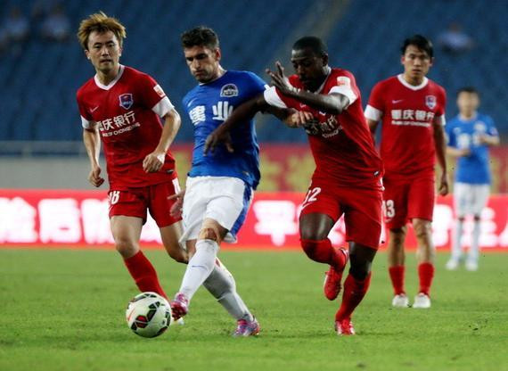 篮球勇士队内三分比赛，球星夺冠