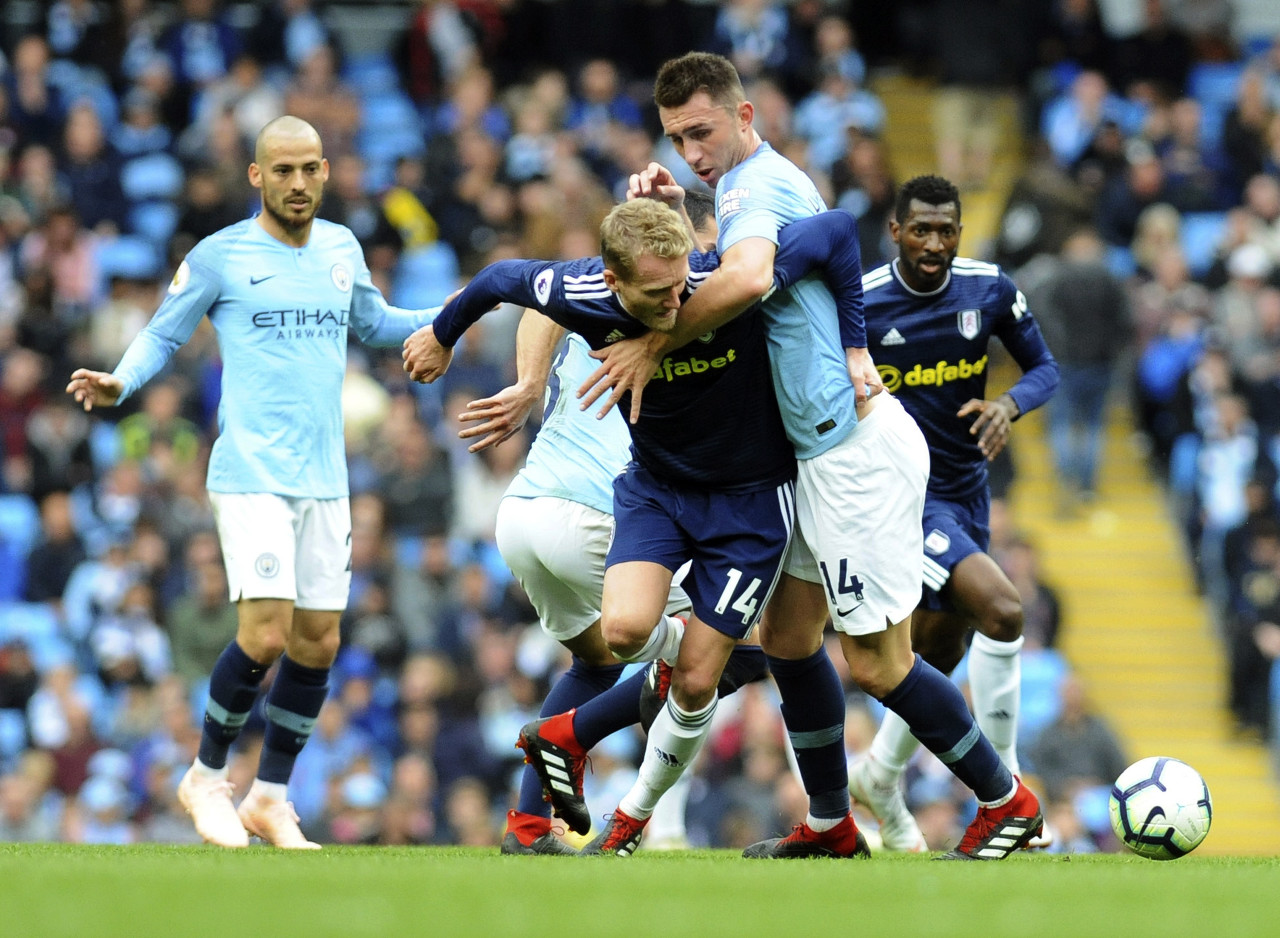 输给米兰后拉齐奥对主裁判不判罚点球不满，决定新闻沉默